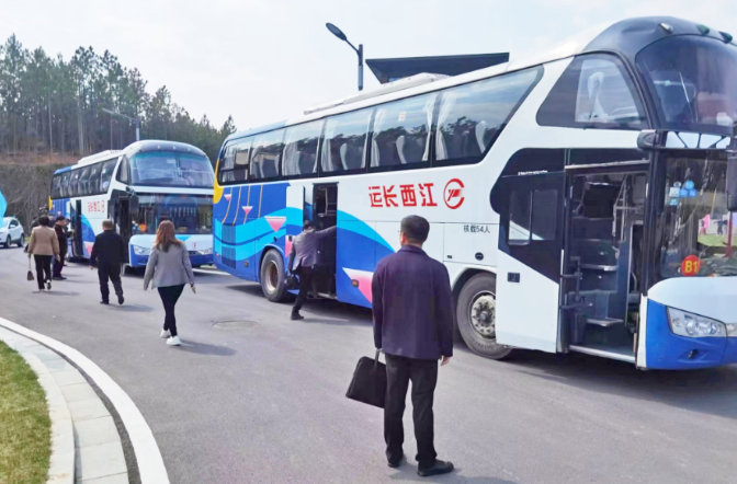 景德鎮長運:圓滿完成浮梁縣人(rén)大(dà)、政協會議指定運輸任務
