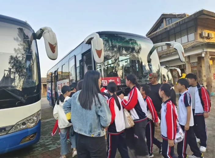 撫州長運:崇仁分公司圓滿完成秋季研學遊運輸任務