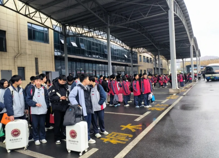萍鄉長運：多措并舉 守護學生安心出(chū)行