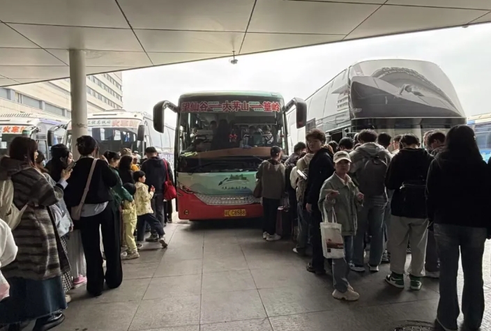 上(shàng)饒汽運：景區直通車 創新出(chū)行體驗